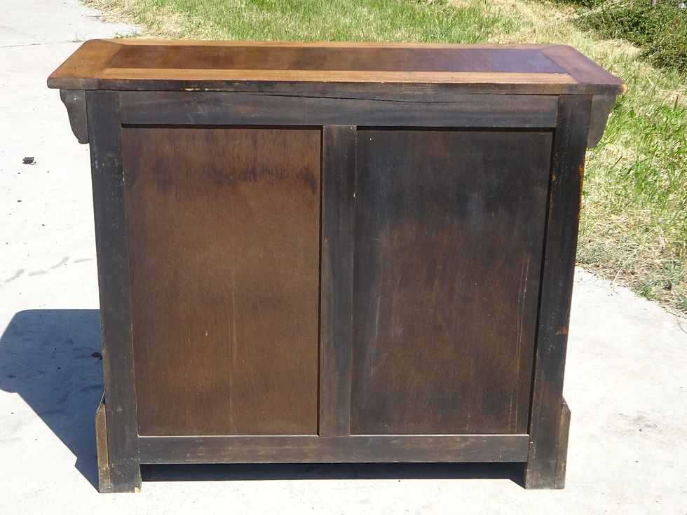 Miniature : commode 4 tiroirs  en bois, vue de dos
