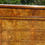 Miniature : Commode ancienne en noyer et loupe de noyer