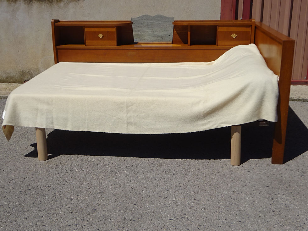 Miniature : Ensemble cosy et sa tête de lit des années 1970s