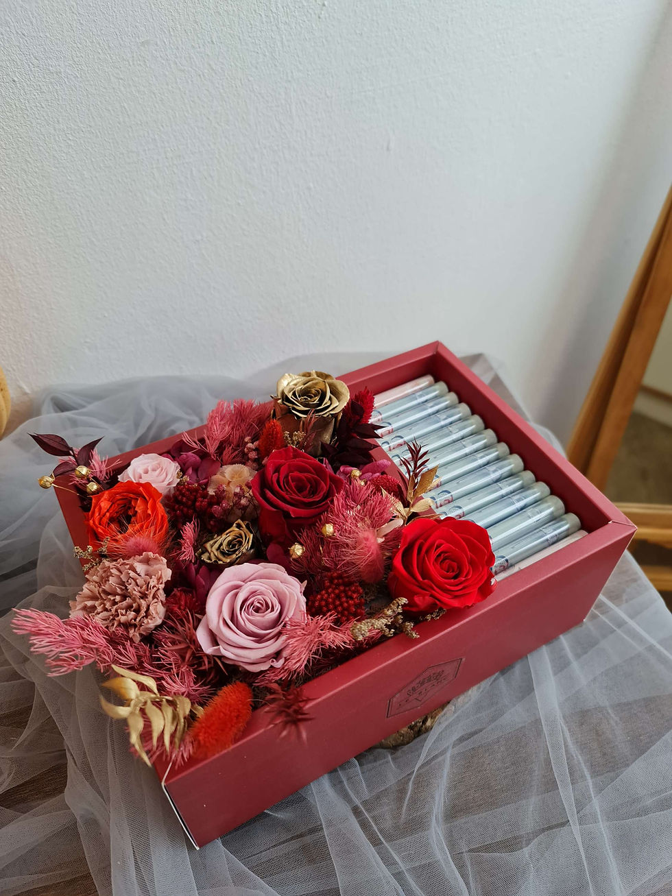 Thumbnail: Preserved Money Flower Box - Red Gold (L size, Cash not Included)