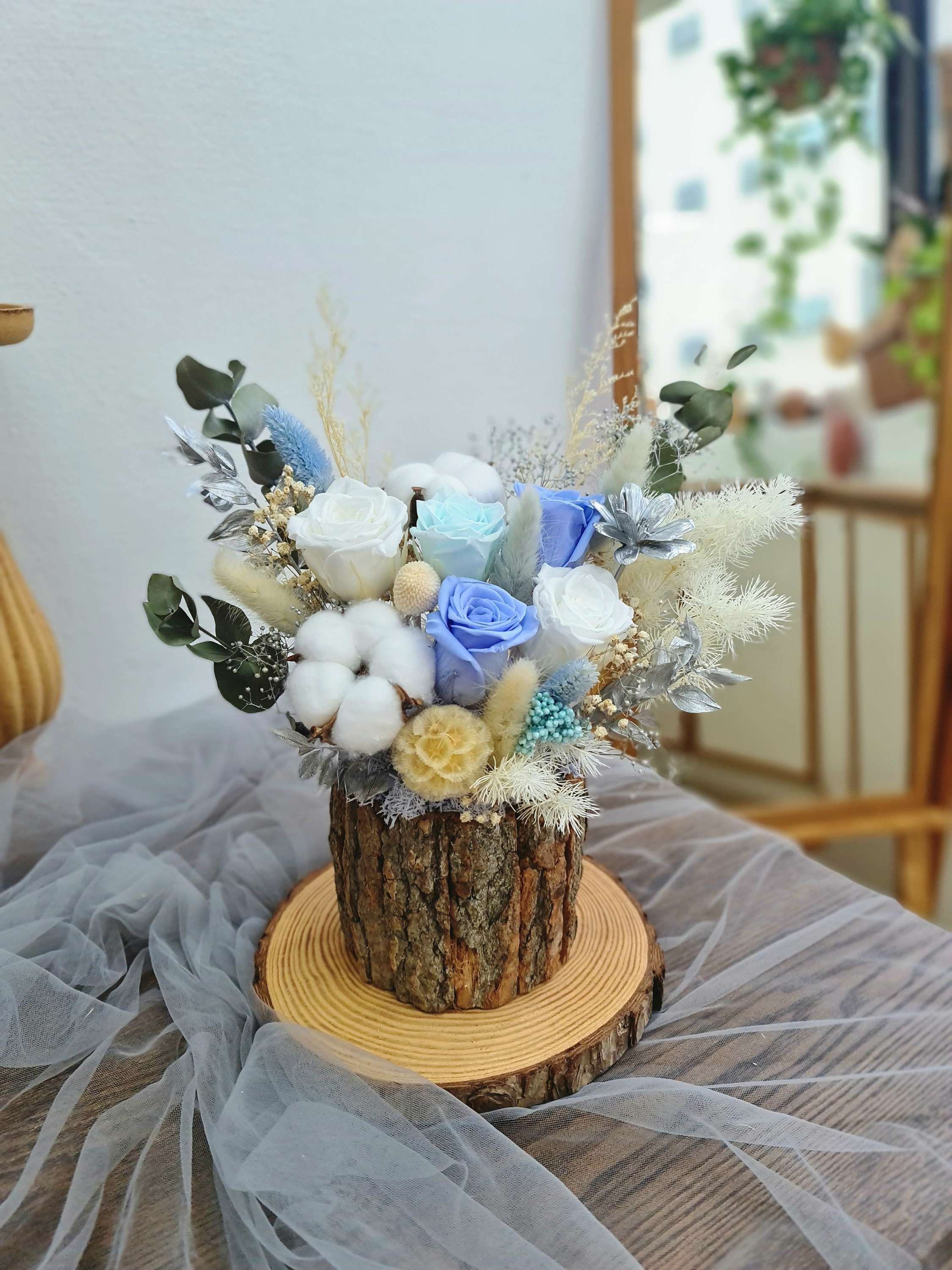 Frozen Table Top Flower