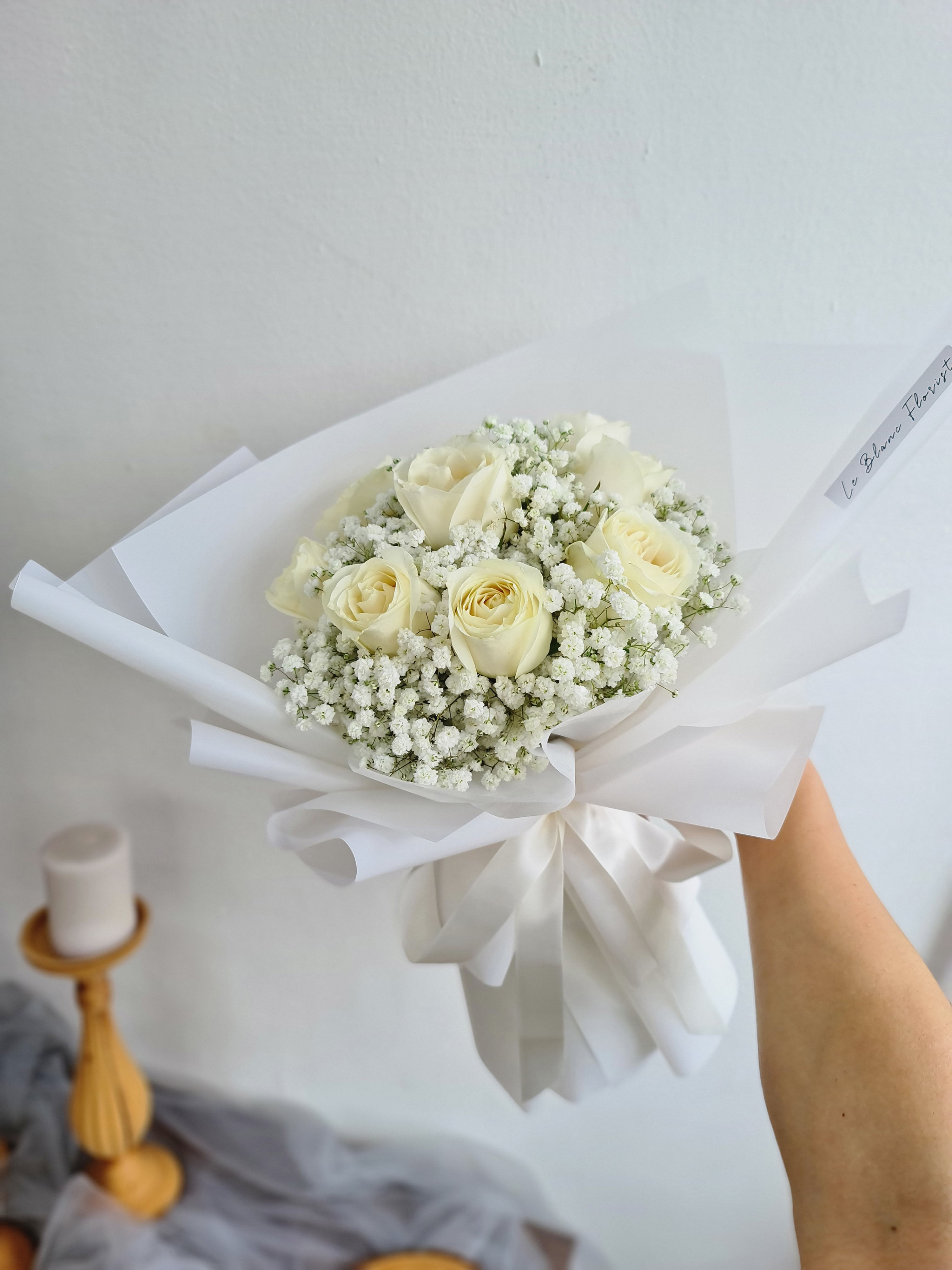 All White Eternal Love (9 Roses)