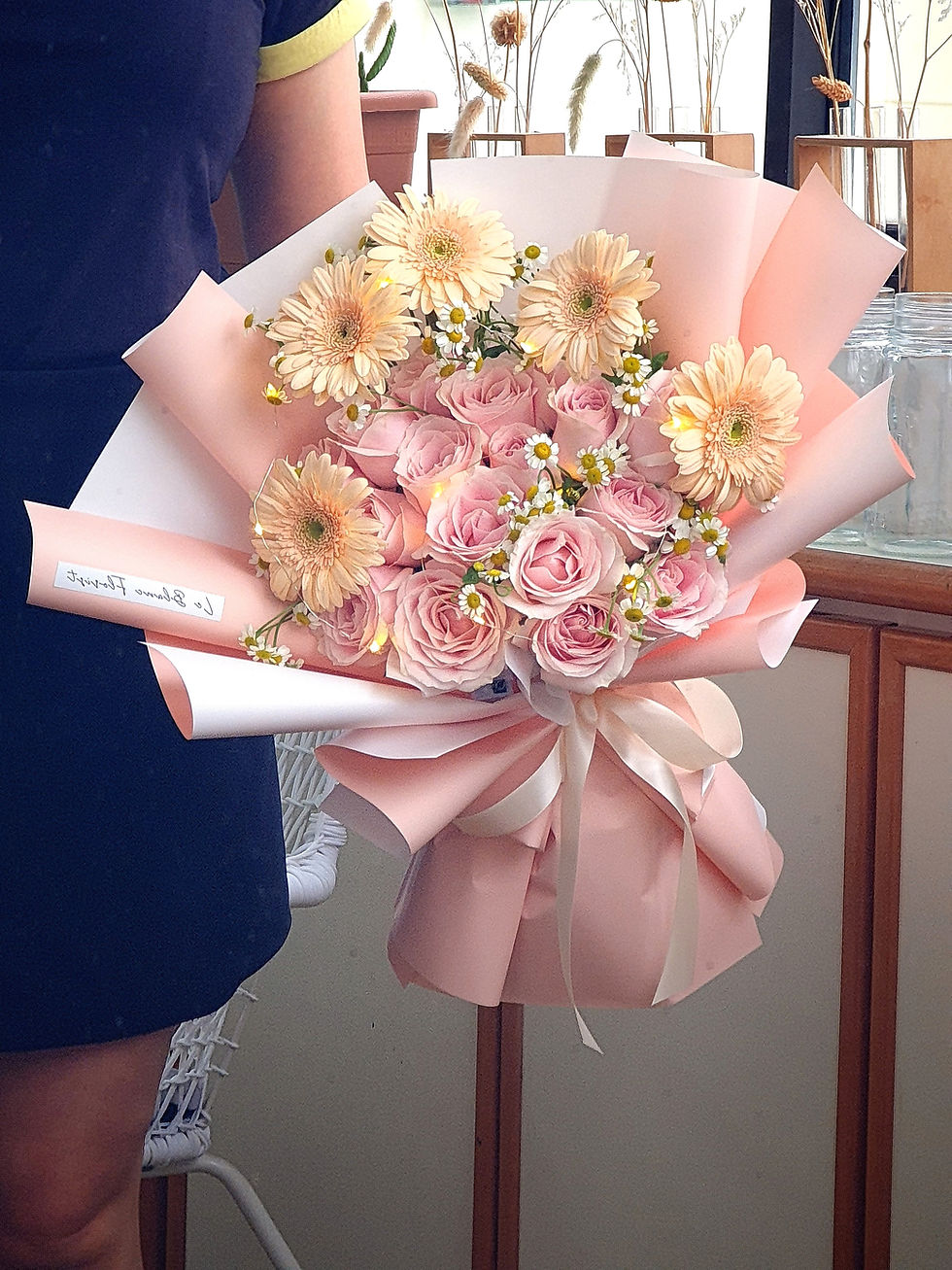 縮圖：Beloved Wife (17 roses)