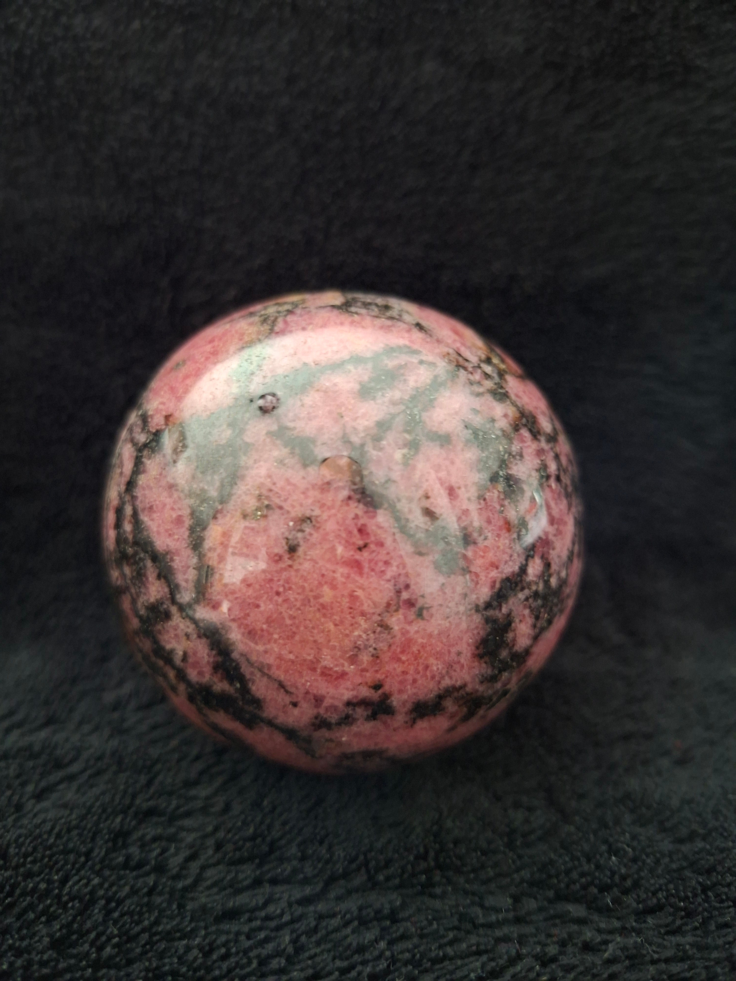 Sphère Rhodonite n°8 (0.54kg)