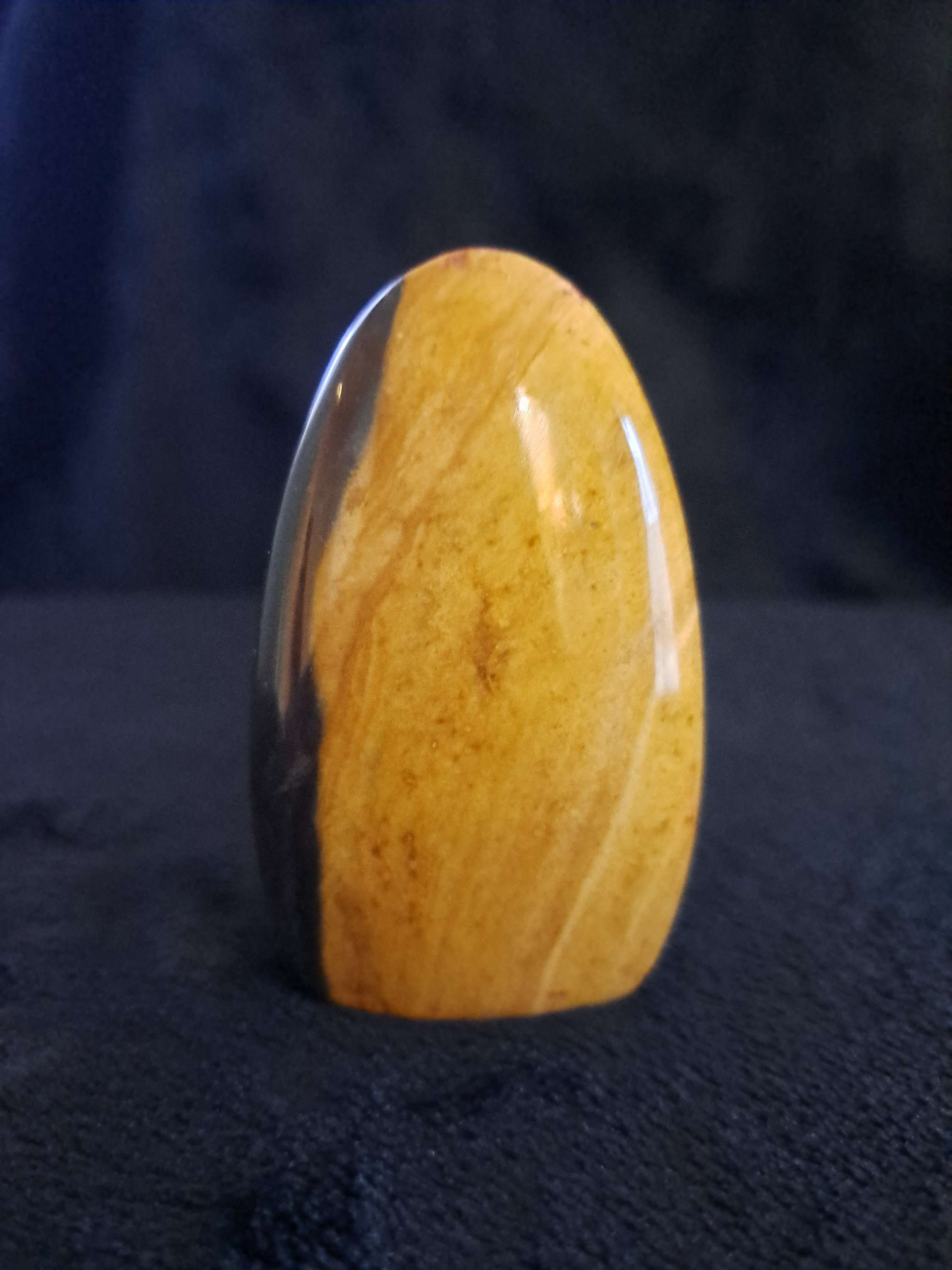 Dôme Jaspe Jaune n°2 (0.09kg) Madagascar