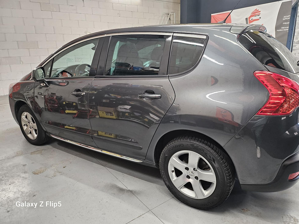 Miniature : Peugeot 3008 1.6 eHDi 115ch 2012 158000km 