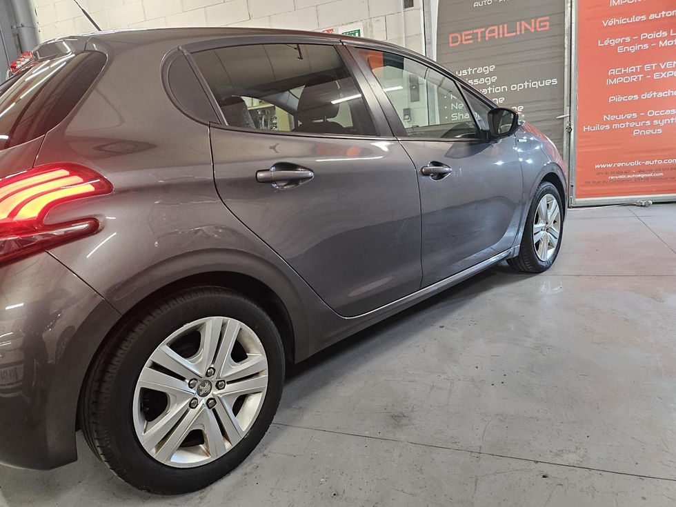 Miniature : Peugeot 208 Style 1.2 VTi 2017 143 000 Km