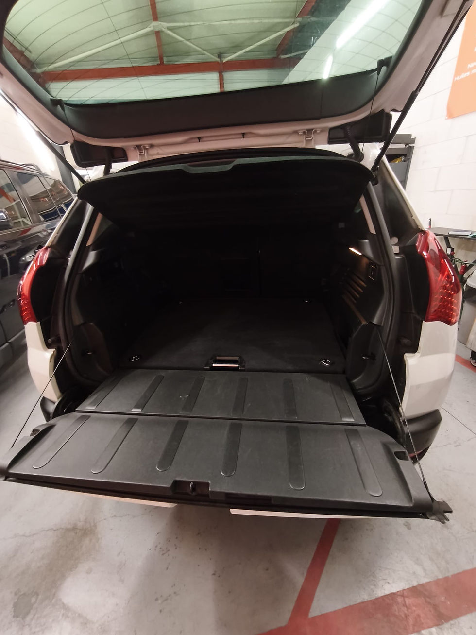 Miniature : Peugeot  3008  2012 1.6 thp 150 CH  Boite Automatique 125.000Km 