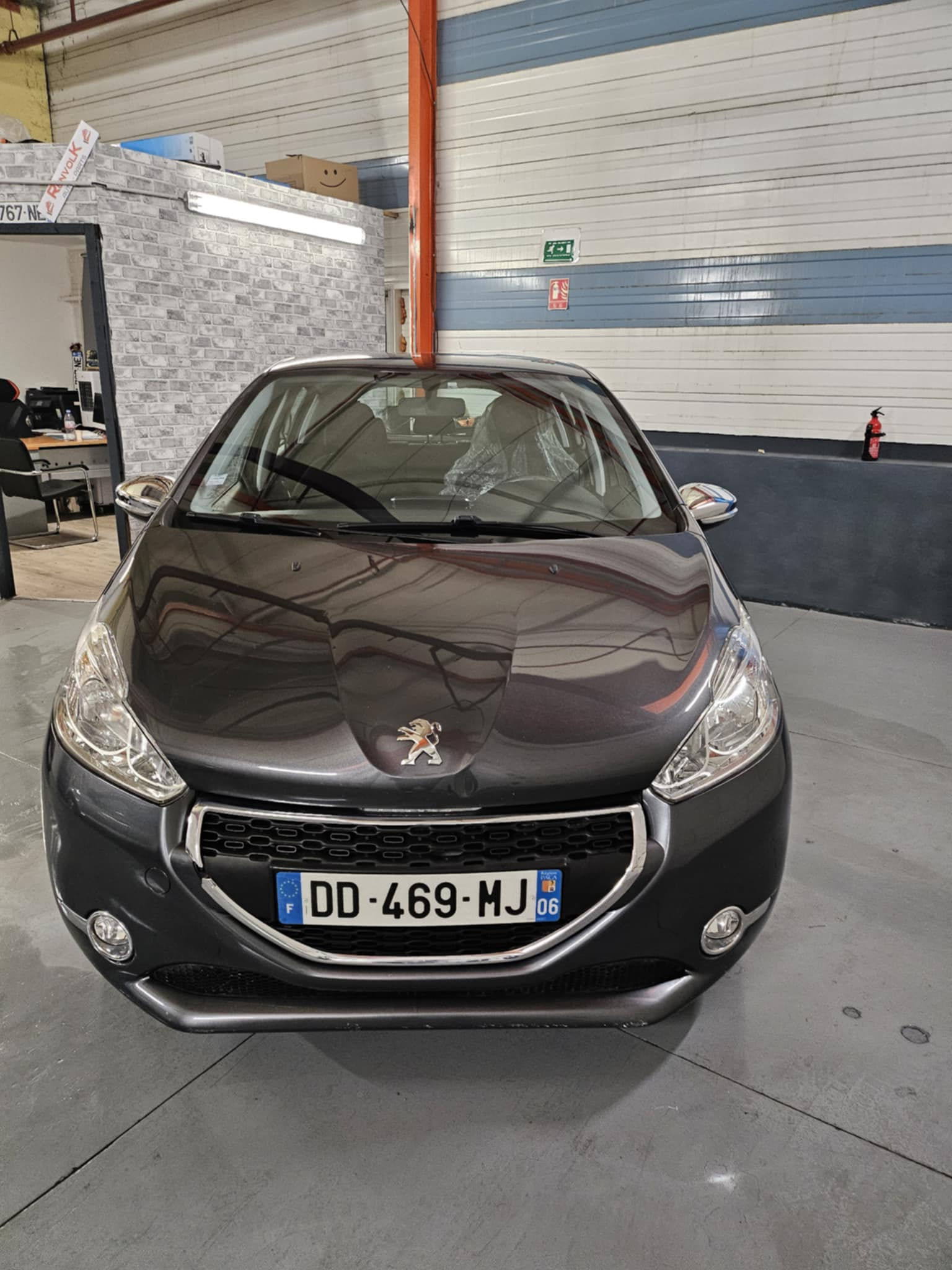208 VTI 1.2 Urbaine 2014 / 128000 km