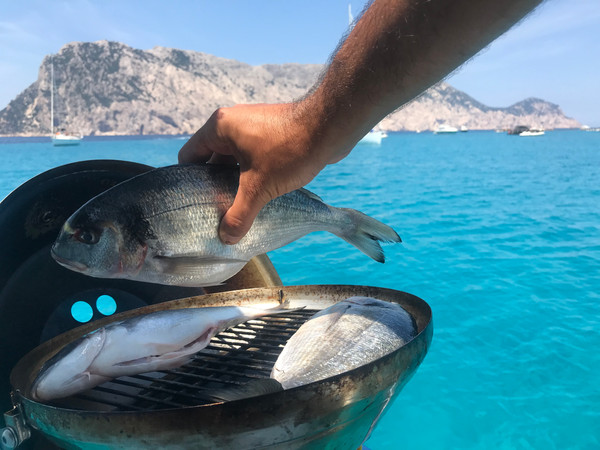 barbecue on board