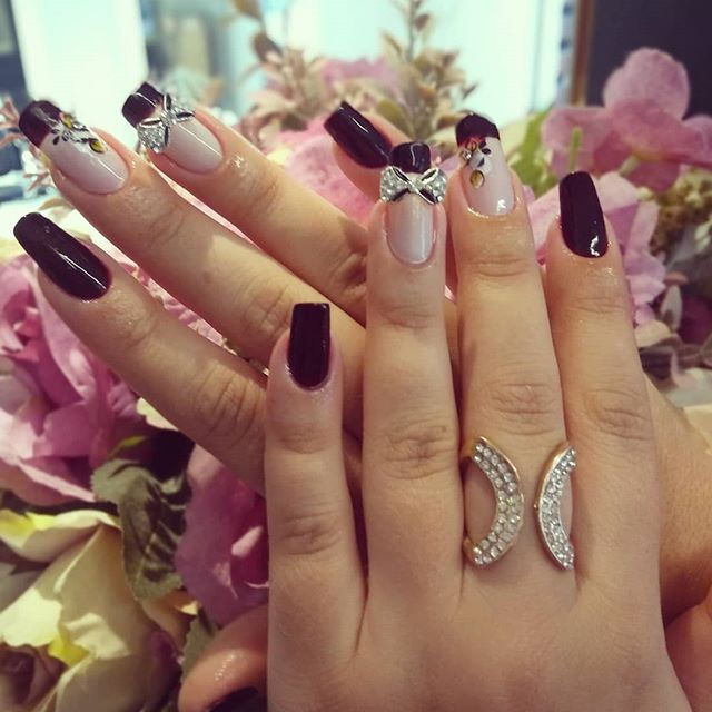 Unhas Le Due