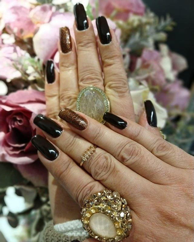 Unhas Le Due
