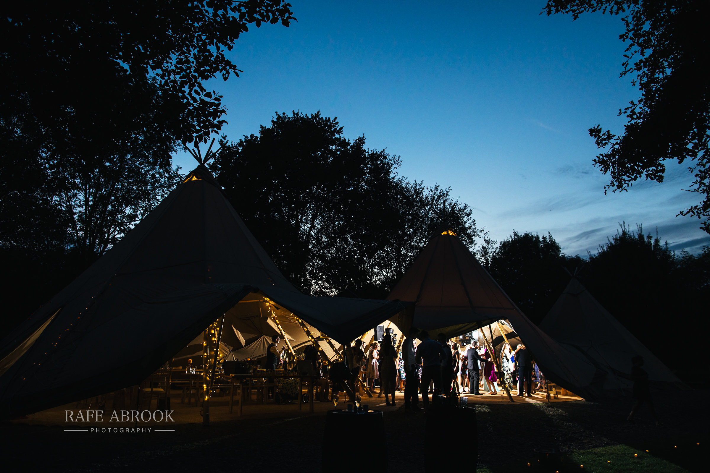 Night Shot Tipi
