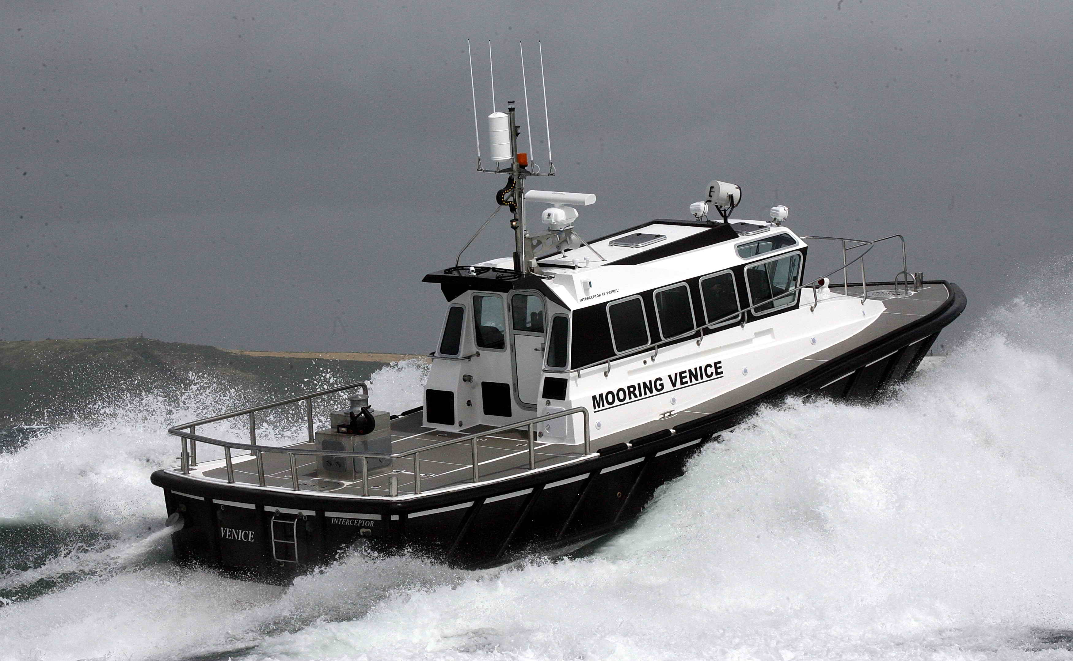 Interceptor 42 Crew safehavenmarine