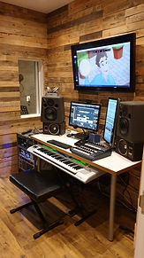 Woody Desk Bespoke Studio furniture (9).jpeg