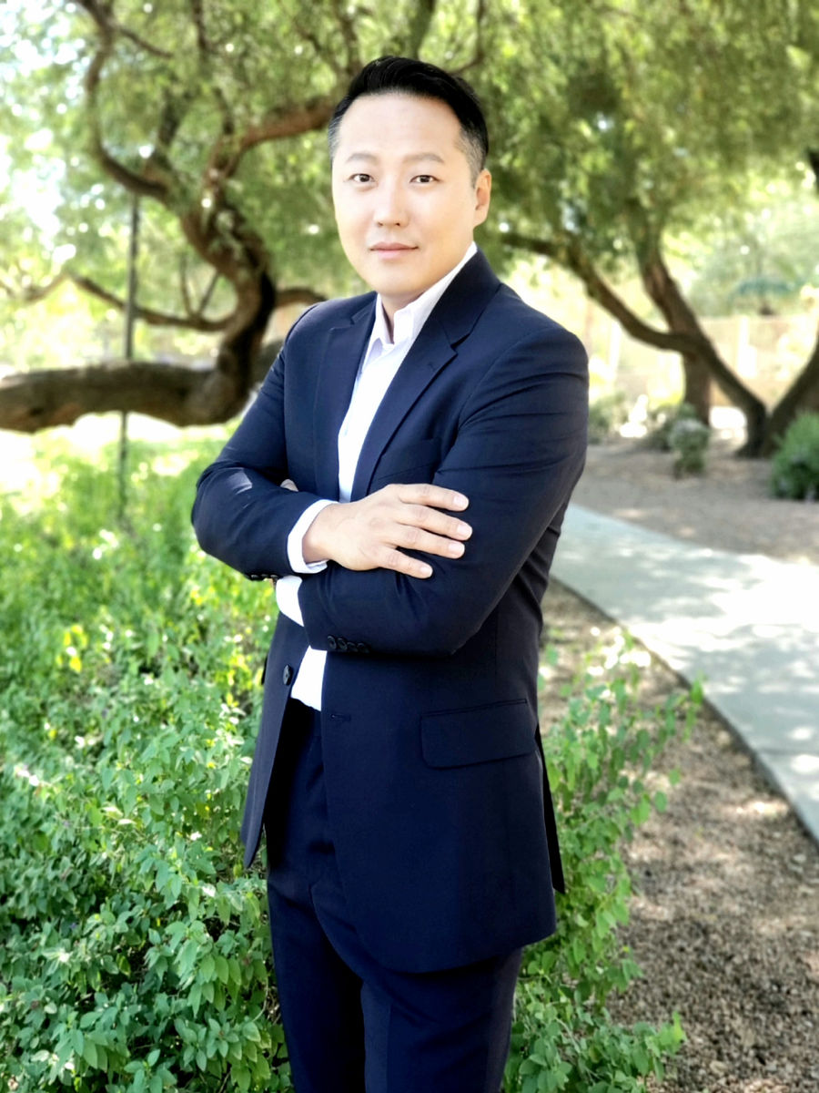 Hyuk Kim