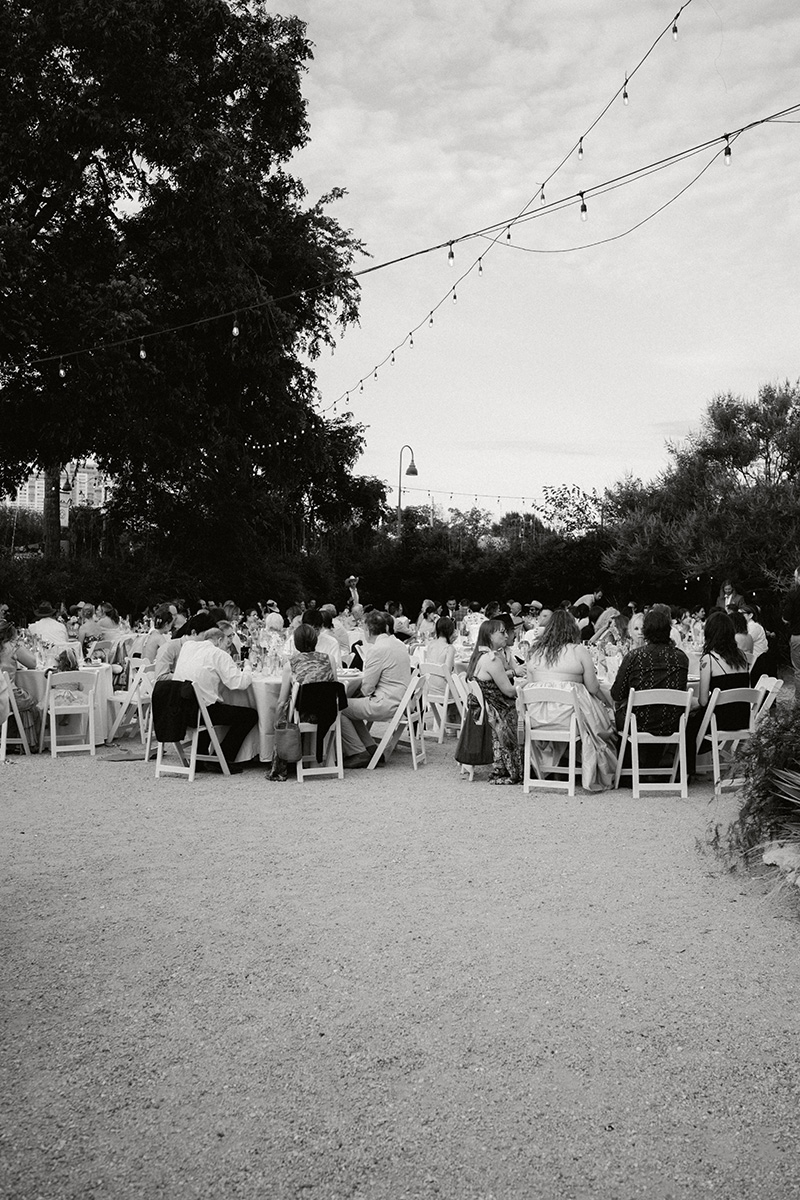 Outdoor wedding dinner under full sun at Ivy Hall San Antonio