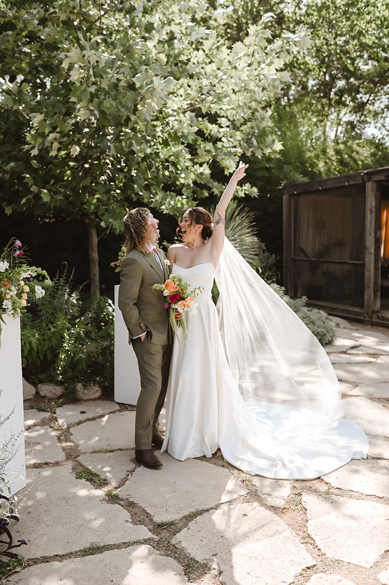 Candid wedding photography at Ivy Hall San Antonio