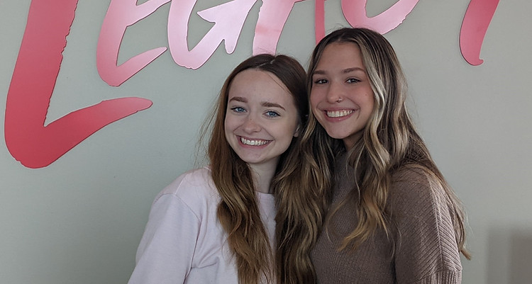 Nikolina & Olivia.jpg