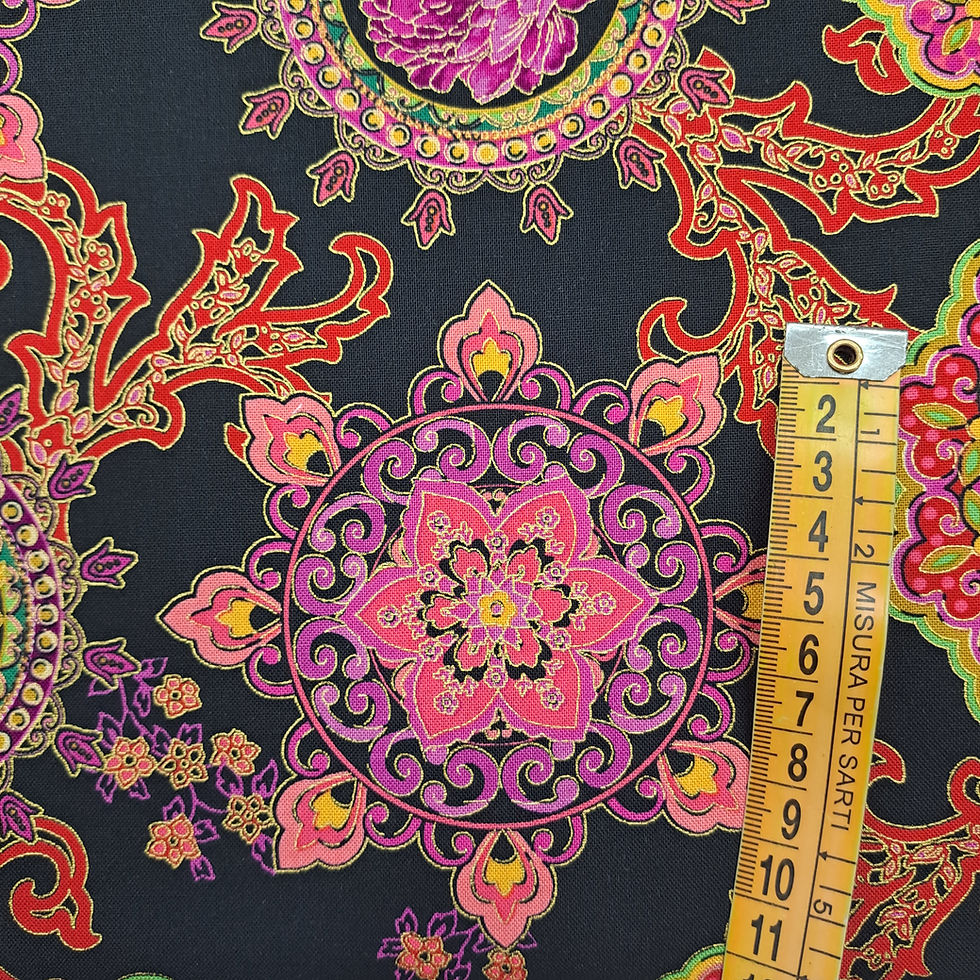 Miniatura: Mandalas ribete dorado