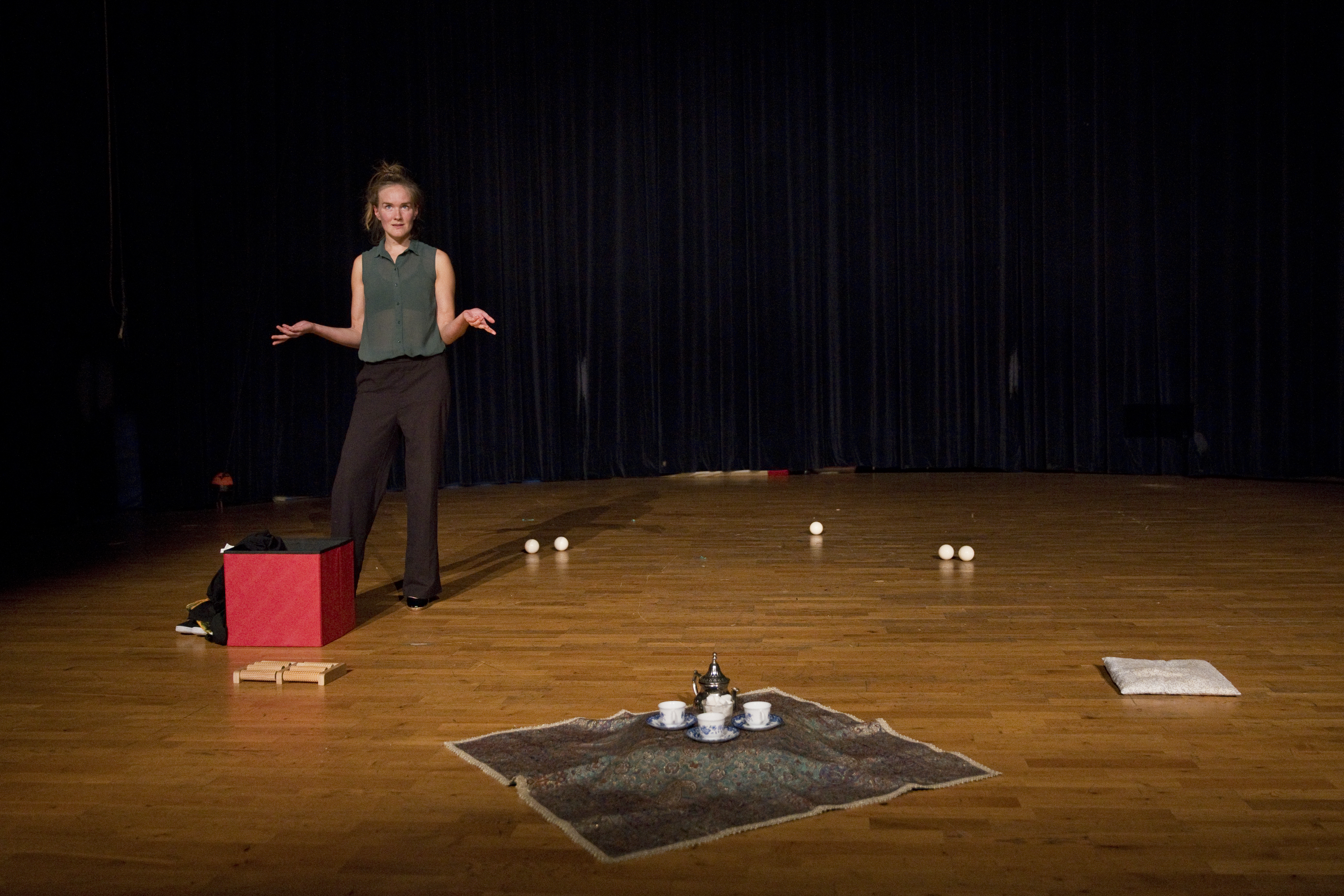 OMÂ — ou les privilèges de la patate — photo du spectacle