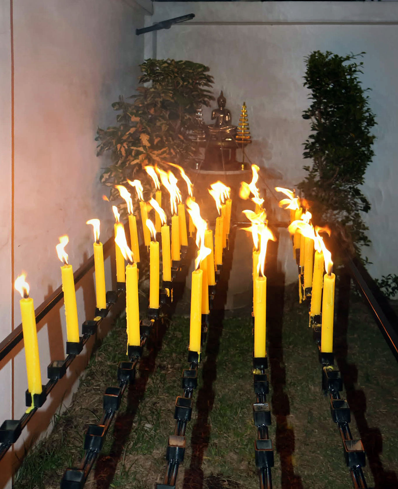 The 10 Perfections Candle Ritual by Ajarn Apichai - Sunday June 14th
