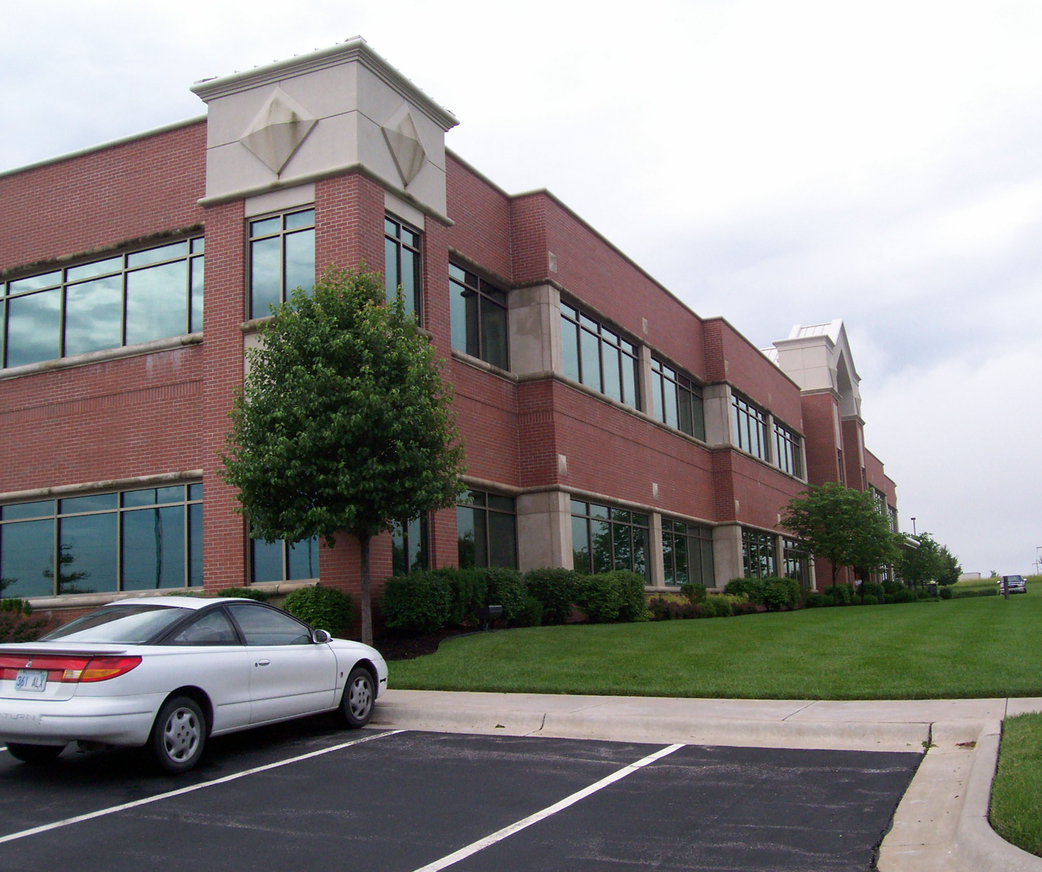 Wakarusa Corporate Center alineaarch