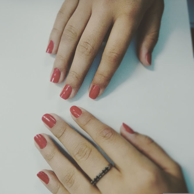 Unhas quadradas ou redondas?