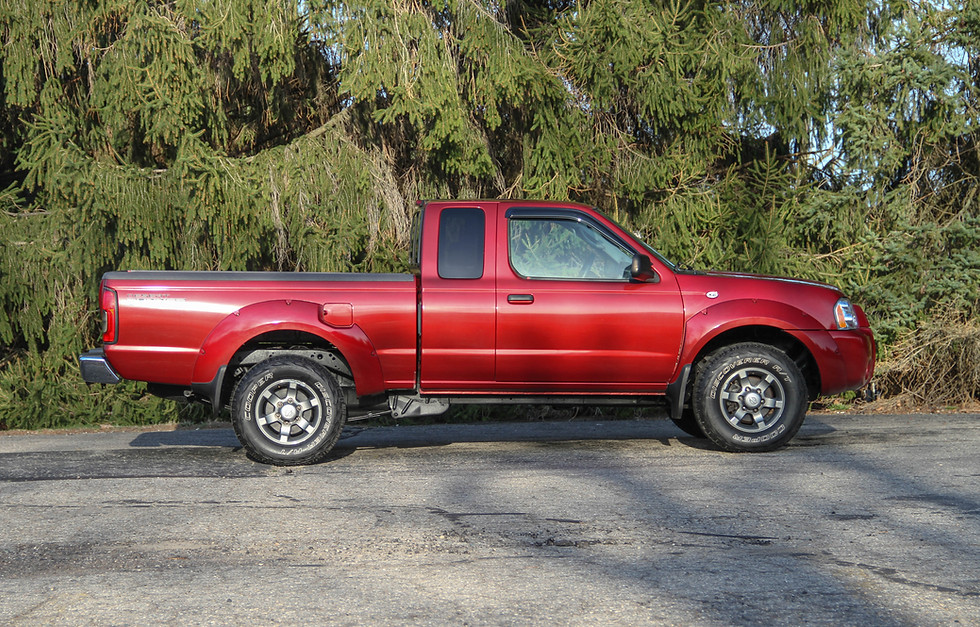Thumbnail: 2004 Nissan Frontier XE Pickup