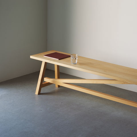 ヒノキのベンチBRACE bench