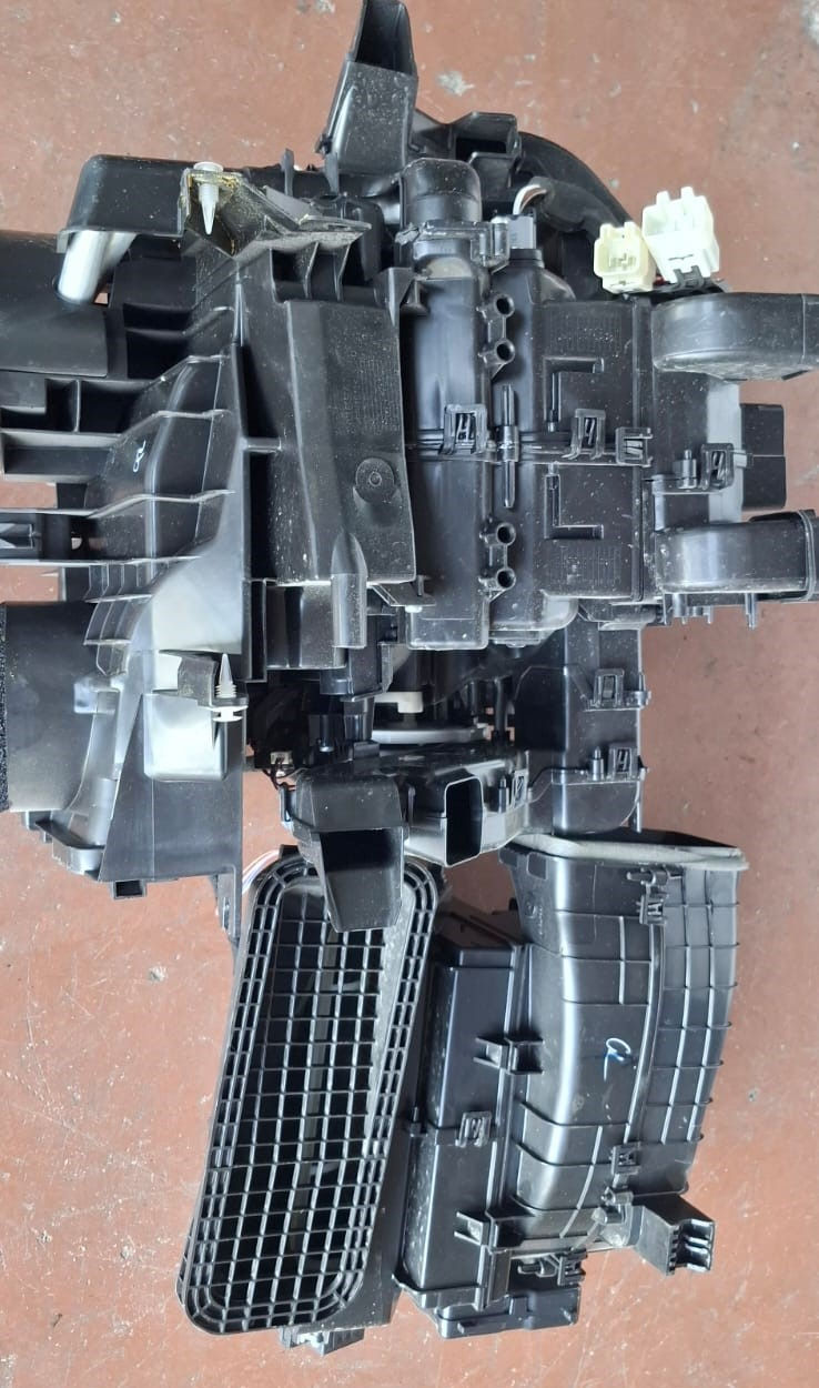 Küçük resim: NİSSAN QASHQAİ KALORİFER KUTUSU