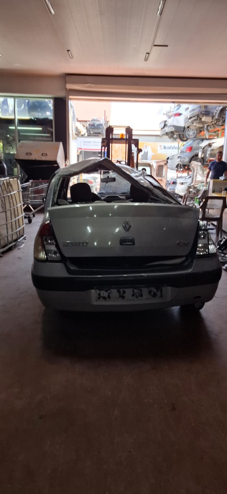 Küçük resim: CLİO SYMBOL BAGAJ