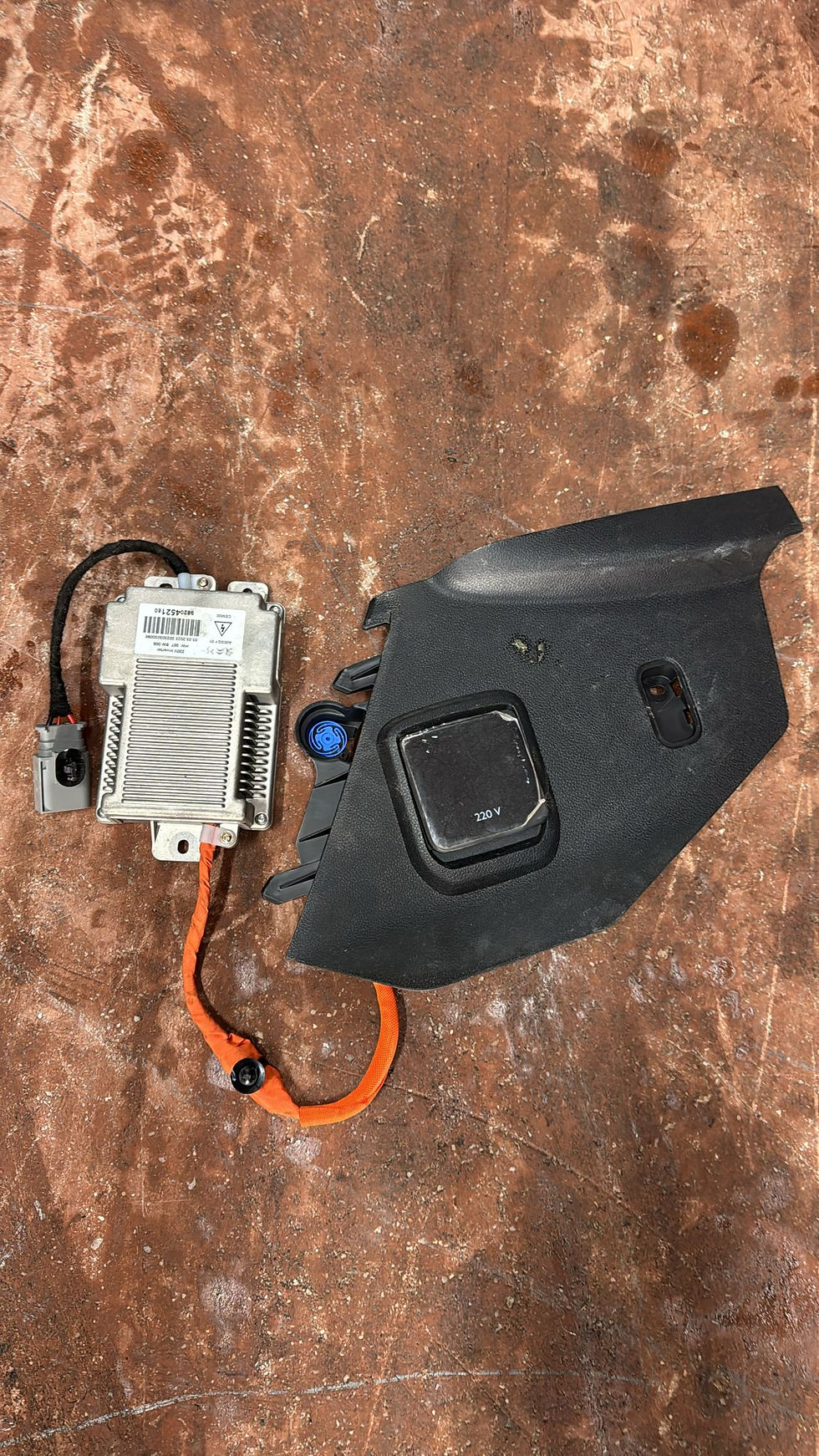 Citroen berlingo 220 wolt invertör 2023