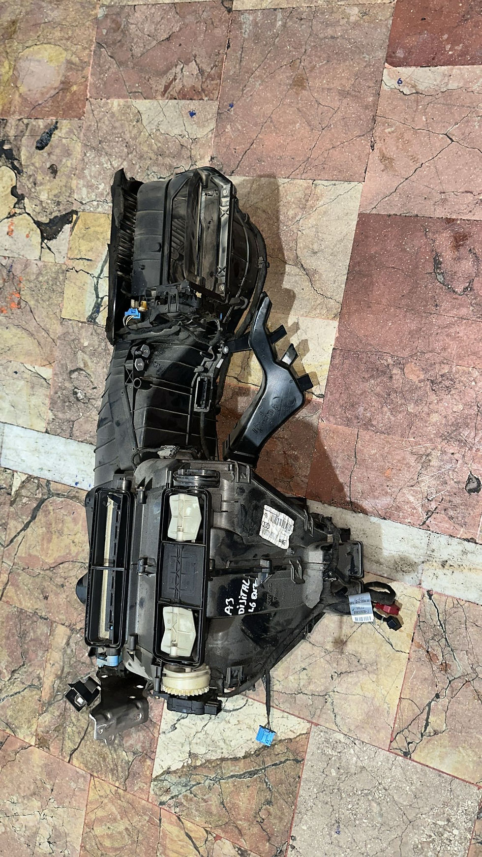 AUDİ A3 KALORİFER KAZANI DİGİTAL 1.6 BENZİNLİ