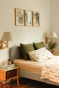 INDU_Einsteinstraße Apartment_Bedroom-5.jpg