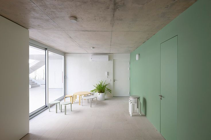 Miniatura: MESAS DE ARRIME