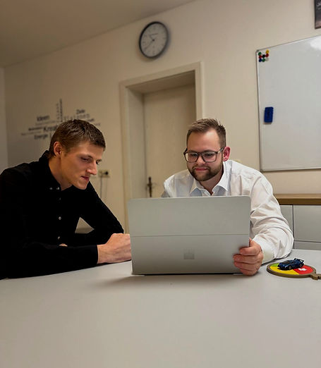 WhatsApp Bild 2025-04-03 um 19.23_edited.jpg