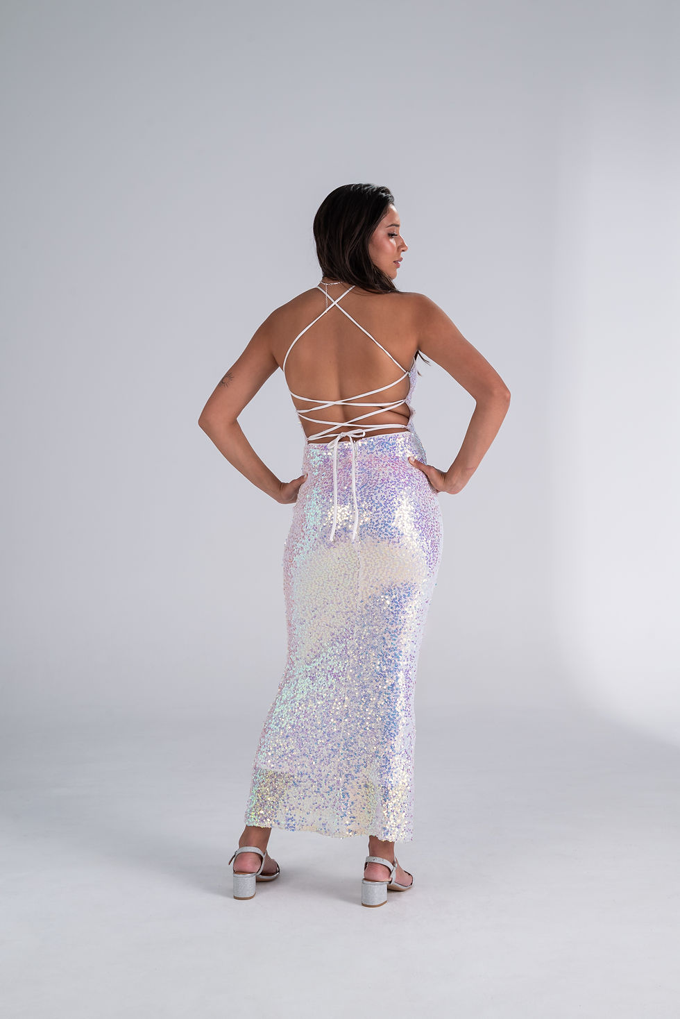 Miniatura: Vestido tornasol de lentejuelas corte sirena 389