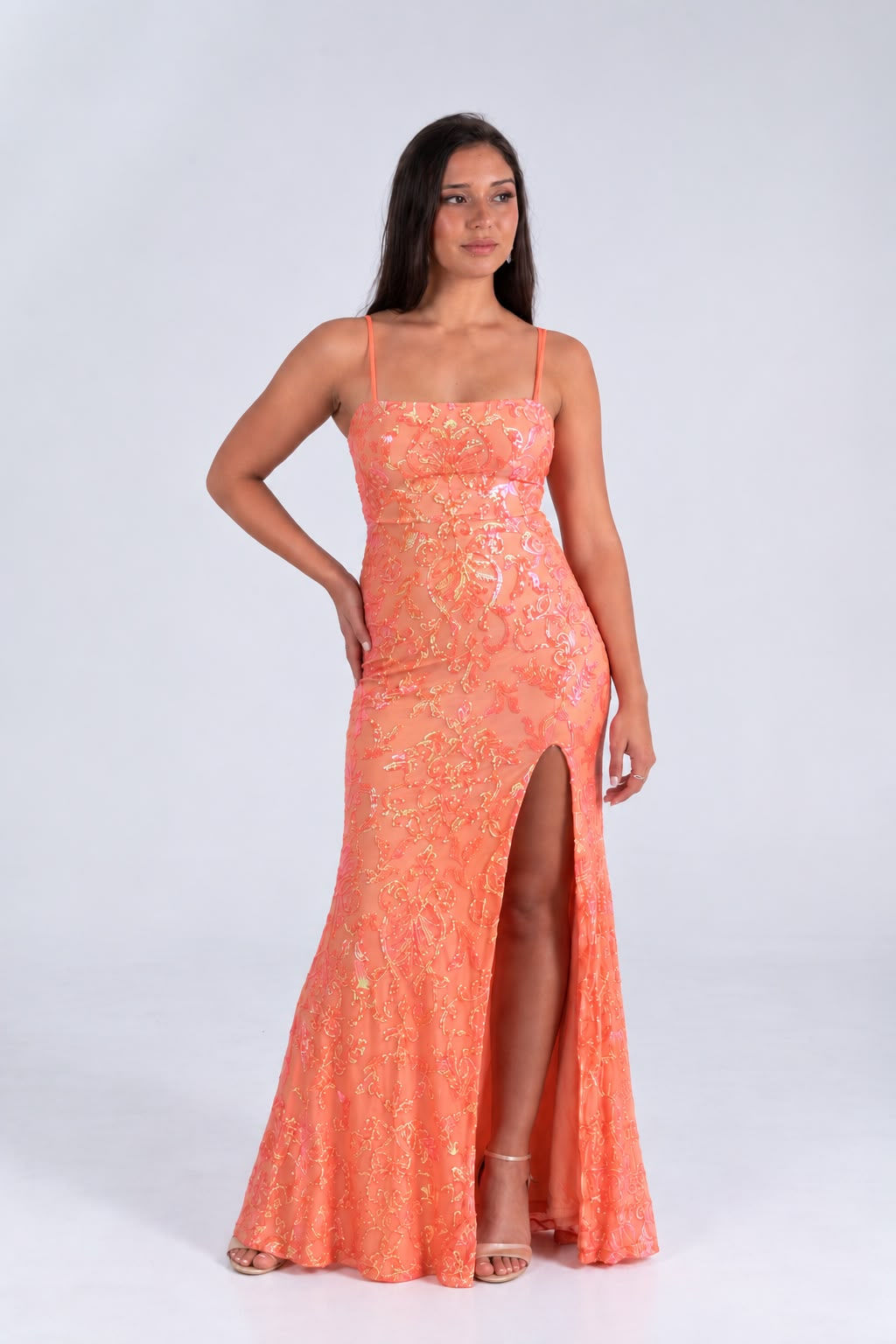Vestido naranja con lentejuelas tornasol 370