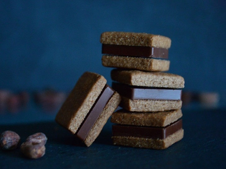 サムネイル： チョコレートサンドクッキー６個入