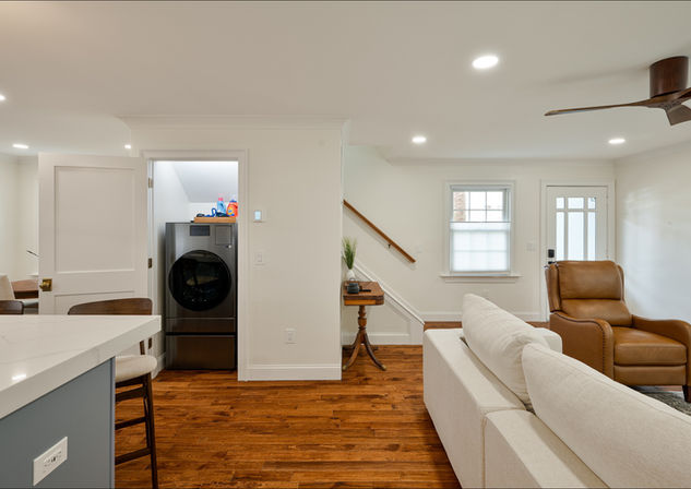 Downtown Charleston- First Floor Remodel/Gourmet Kitchen