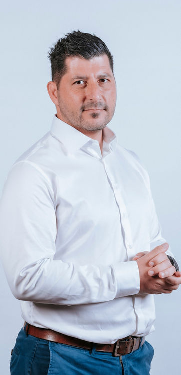 CainPhotography.co |  portrait photography studio based in Kuala Lumpur, where we specialise in capturing stunning CEO corporate portraits. | McCain Goh