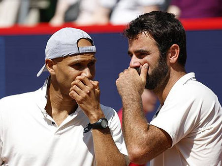More than thirst traps: The French pair fighting for doubles attention