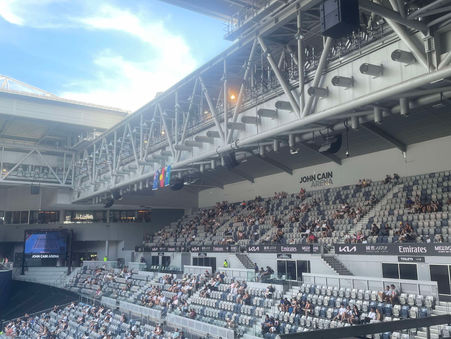 LAST-MINUTE DECISION STRIPS MAYA JOINT OF PACKED HOME SUPPORT