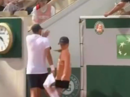 'I would never do that': Spanish teen denies pushing Roland Garros ball girl
