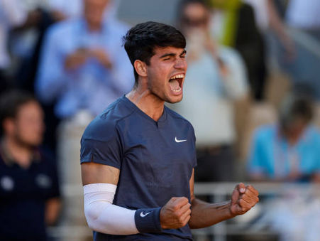 KING CARLOS AND RESURGENT ZVEREV SET UP SHOWDOWN DECIDER