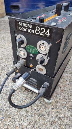 Strobe 824 Location pack black