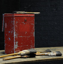 Period Paint Brush Case