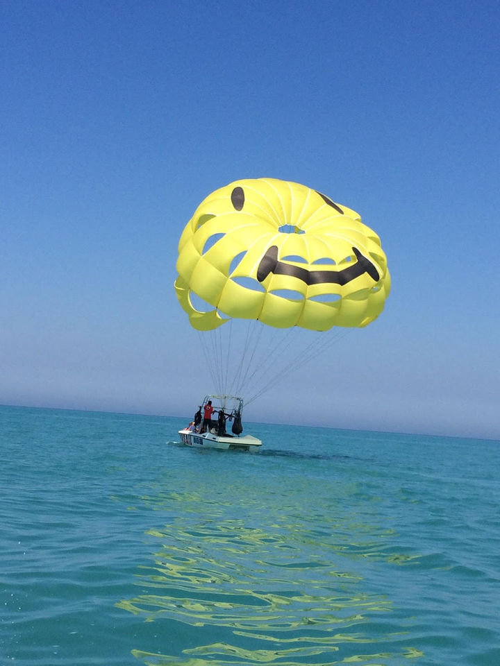 parasail boat1.jpeg