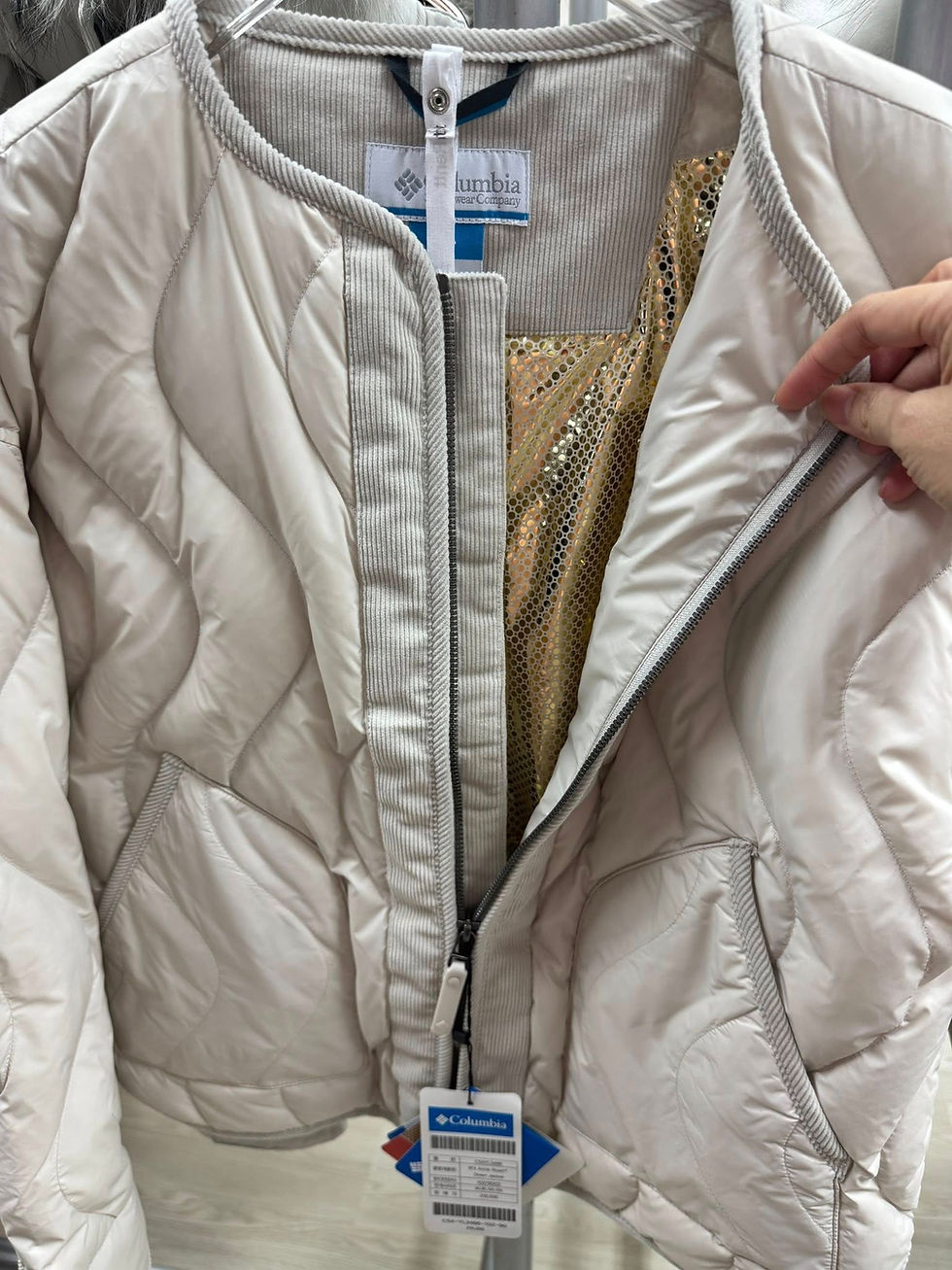 เสื้อตัวเก่ง Ultra light down รุ่นใหม่ๆของ Columbia